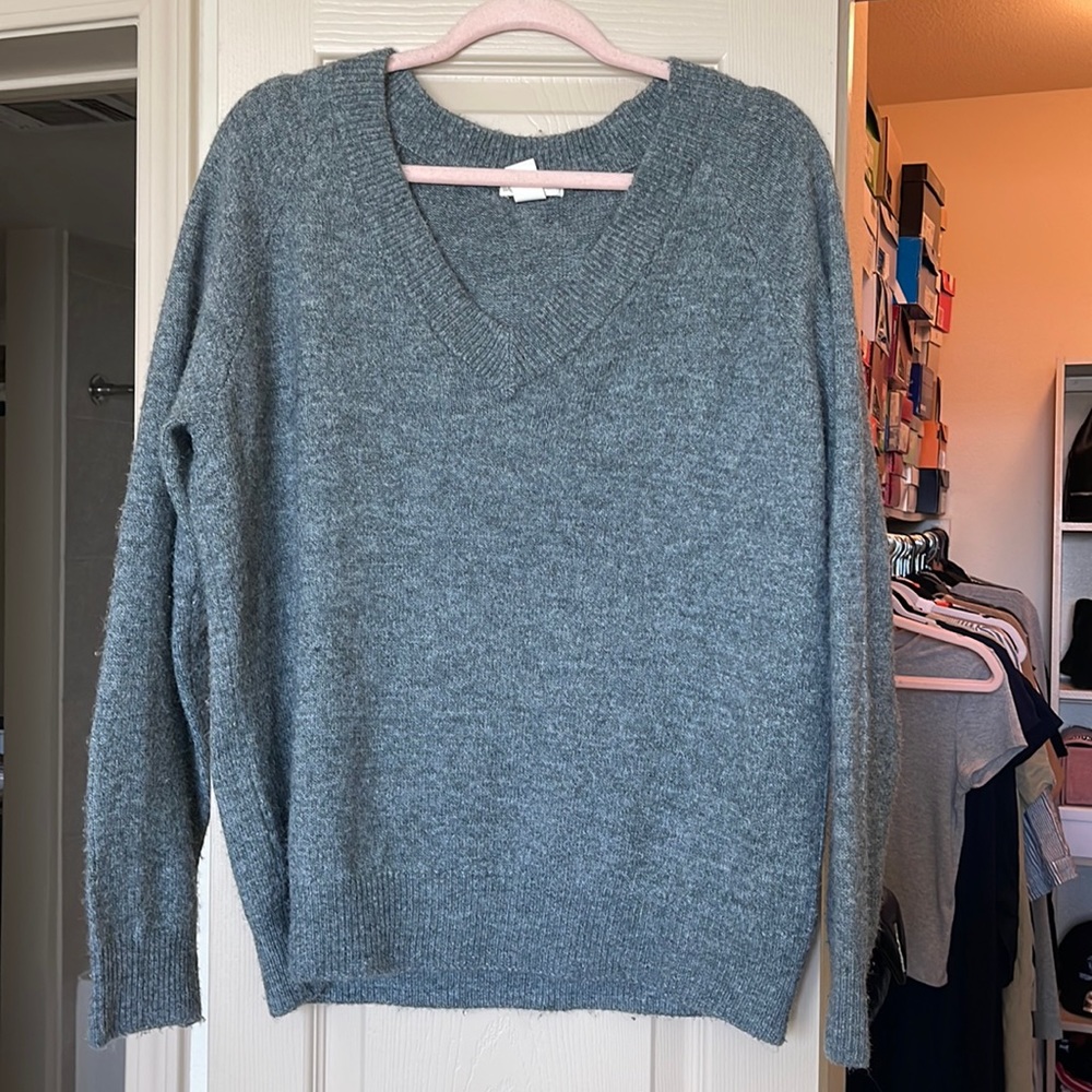 H&M Grey V-neck Sweatshirt